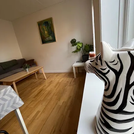 In With Free Parking Appartement